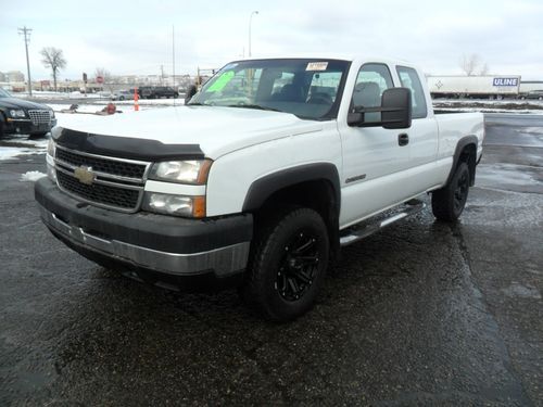 2500 hd ls extended cab 4-dr, 4x4, 6.0 liter v8, great work truck, warranty!!!