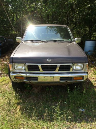1995 nissan pickup xe extended cab pickup 2-door 2.4l