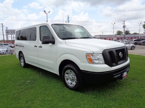 2013 nissan nv 3500 s passanger van nvp like new!