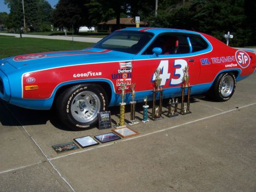 1972 plymouth road runner/satelite &#034;richard petty tribute car&#034;