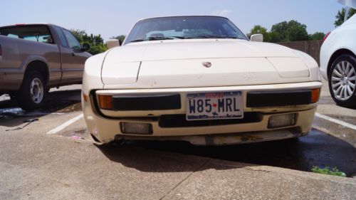 1986 Porsche 944, image 4