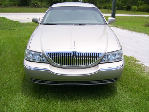 lincoln town car, image 2