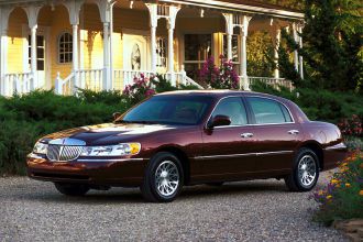 2001 lincoln town car signature