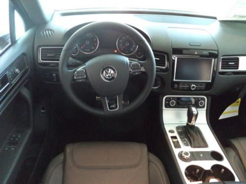 2014 Volkswagen Touareg 3.6L R-Line, US $56,105.00, image 3