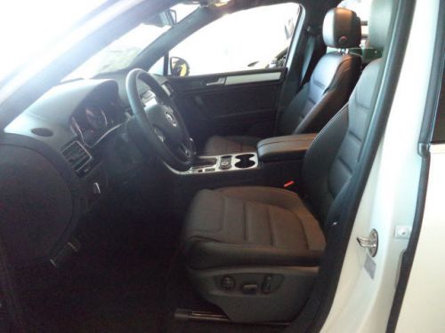 2014 Volkswagen Touareg 3.6L R-Line, US $56,105.00, image 6