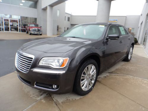 2014 chrysler 300 base