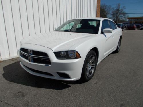 2013 dodge charger se