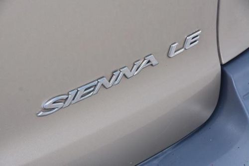 2001 Toyota Sienna LE, US $5,288.00, image 2