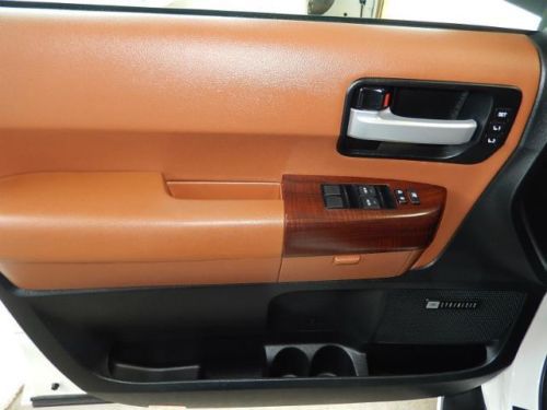 4WD SUV 5.7L Navigation Platinum Sun Roof Rear DVD/Blu Ray Heated/Cooled Leather, image 20