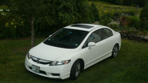 Grandma&#039;s 2011 honda civic ex-l sedan 4-door 3k miles,white w/tan leather int