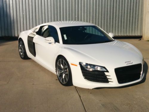 2009 audi r8 leather carbon package white on black leather save thousands