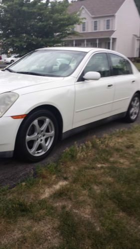 2003 white  infinity g35