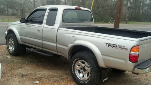 Silver toyota tacoma 2003