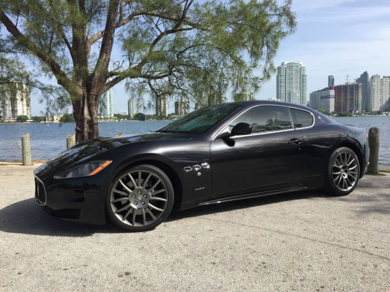 2010 maserati gran turismo 2dr coupe s