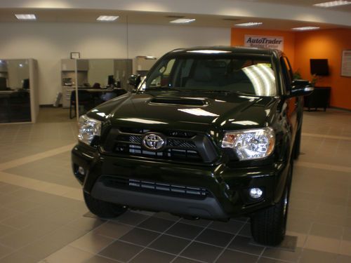 Spruce mica in color with grey leather, navigation with entune,sport package