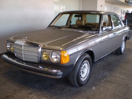 1982 mercedes 300dt 5 cylinder turbo diesel only 101k miles!!!!