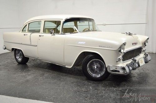 1955 chevrolet bel air sedan,