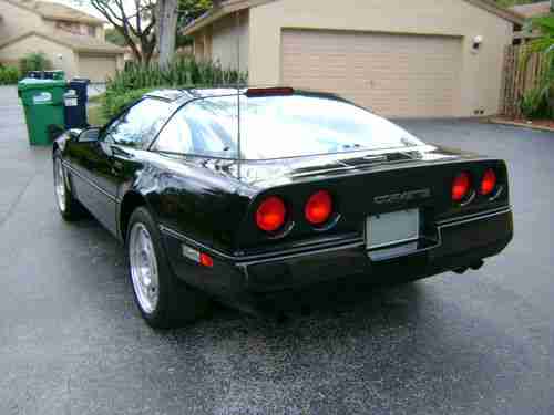 1990 Corvette -  Rare Blk/Blk  w/ FX3 / G92 - 9000 orig. mi. All Orig - Like New, image 3