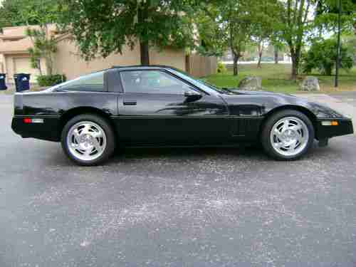 1990 Corvette -  Rare Blk/Blk  w/ FX3 / G92 - 9000 orig. mi. All Orig - Like New, image 5