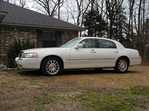 2007 lincoln town car signature sedan 4-door 4.6l