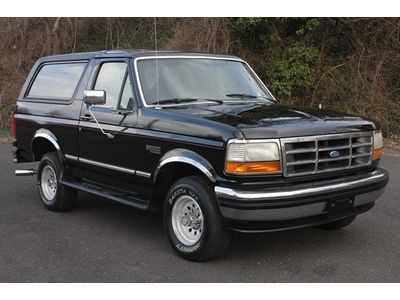 1993 ford bronco  v8 xlt awd twoowners  original paint &amp; rust free! noreserve!!