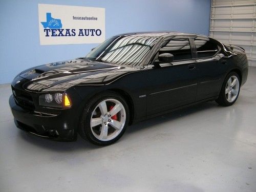 We finance!!!  2007 dodge charger srt-8 hemi 6.1l v8 roof nav auto brembo 6cd!!!