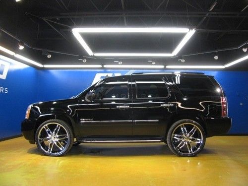 Gmc yukon denali 4wd custom 26 inch wheels entertainment third row seat nav cam