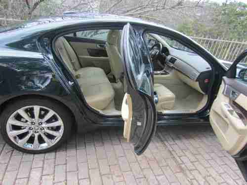 2011 Jaguar XF Premium Sedan 4-Door 5.0L, image 5