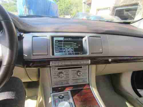 2011 Jaguar XF Premium Sedan 4-Door 5.0L, image 12