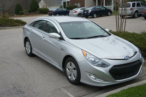 2012 hyundai sonata hybrid silver, automatic, 10k miles, one owner, beautiful!!