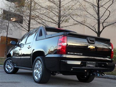 2011 chevrolet avalanche ltz rear ent system 20k miles