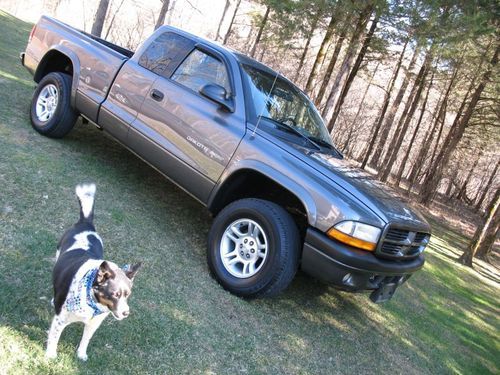 2002 dodge dakota sport extended cab pickup 2-door 4.7l