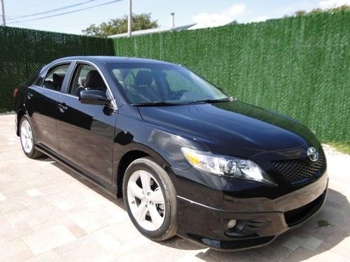 11 se camry very clean florida driven black sport low miles carfax certified