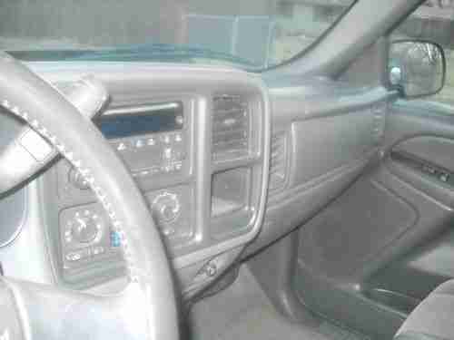 2006 Chevrolet Silverado 2500 HD LT Crew Cab Pickup 4-Door 6.6L, image 11