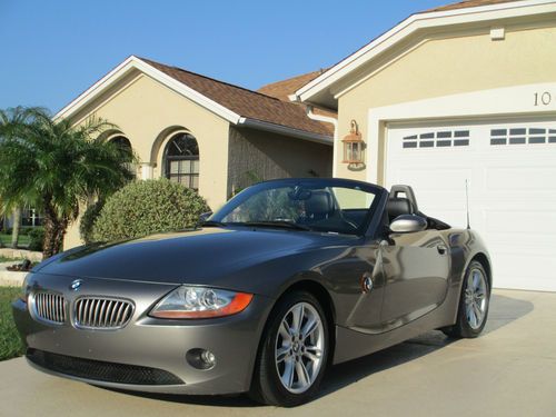 2003 bmw z4 3.0i meticulously clean convertible 2-door 3.0l