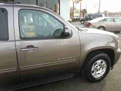 2011 Chevrolet Suburban 1500 LT Sport Utility 4-Door 5.3L, US $35,500.00, image 2