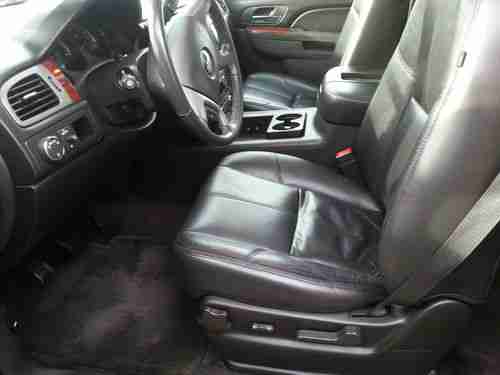 2011 Chevrolet Suburban 1500 LT Sport Utility 4-Door 5.3L, US $35,500.00, image 7