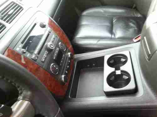 2011 Chevrolet Suburban 1500 LT Sport Utility 4-Door 5.3L, US $35,500.00, image 8