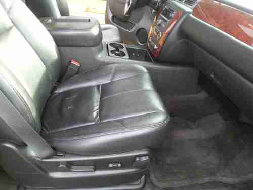 2011 Chevrolet Suburban 1500 LT Sport Utility 4-Door 5.3L, US $35,500.00, image 9