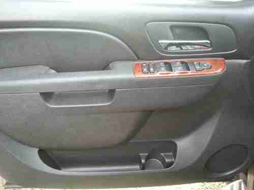 2011 Chevrolet Suburban 1500 LT Sport Utility 4-Door 5.3L, US $35,500.00, image 11