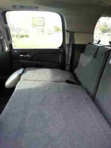 2011 Chevrolet Suburban 1500 LT Sport Utility 4-Door 5.3L, US $35,500.00, image 12