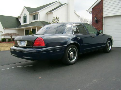 P71 crown victoria, great condition, full size, rwd, automatic, runs like new