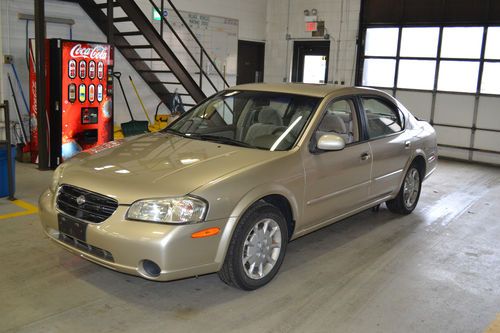 2000 nissan maxima "siezed vehicle  no reserve"