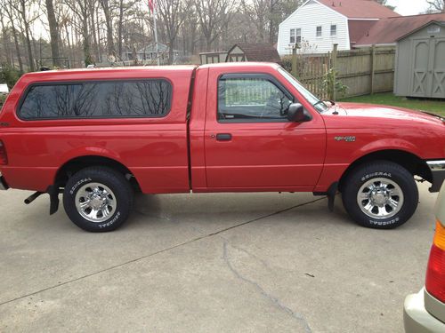 2001 ford ranger xlt (21,800 actual miles )always garaged, w/matching bed cover