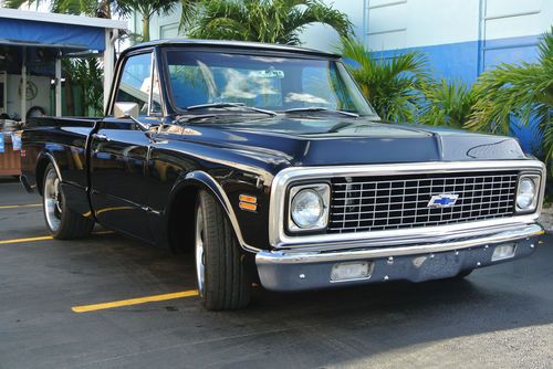 1972 chevy c-10 custom pick-up