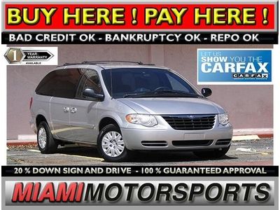 We finance '05 chrysler am/fm/cd pwr steering pwr windows/doors  keyless entry