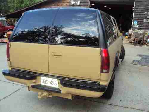 1994 Chevrolet Suburban - Brand new motor!  Runs and drives great!, image 2