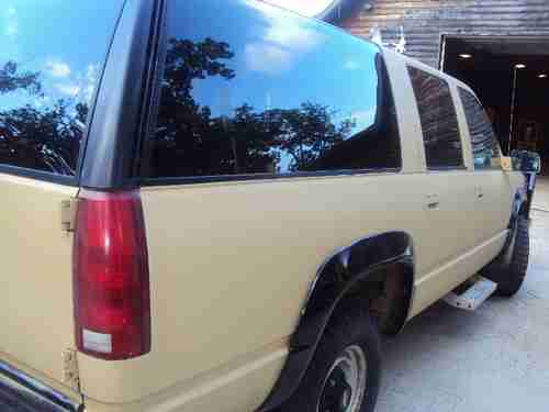 1994 Chevrolet Suburban - Brand new motor!  Runs and drives great!, image 3