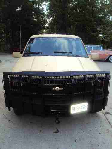 1994 Chevrolet Suburban - Brand new motor!  Runs and drives great!, image 11
