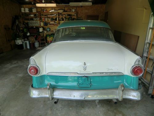 1955 Ford Fairlane Fordor, image 3